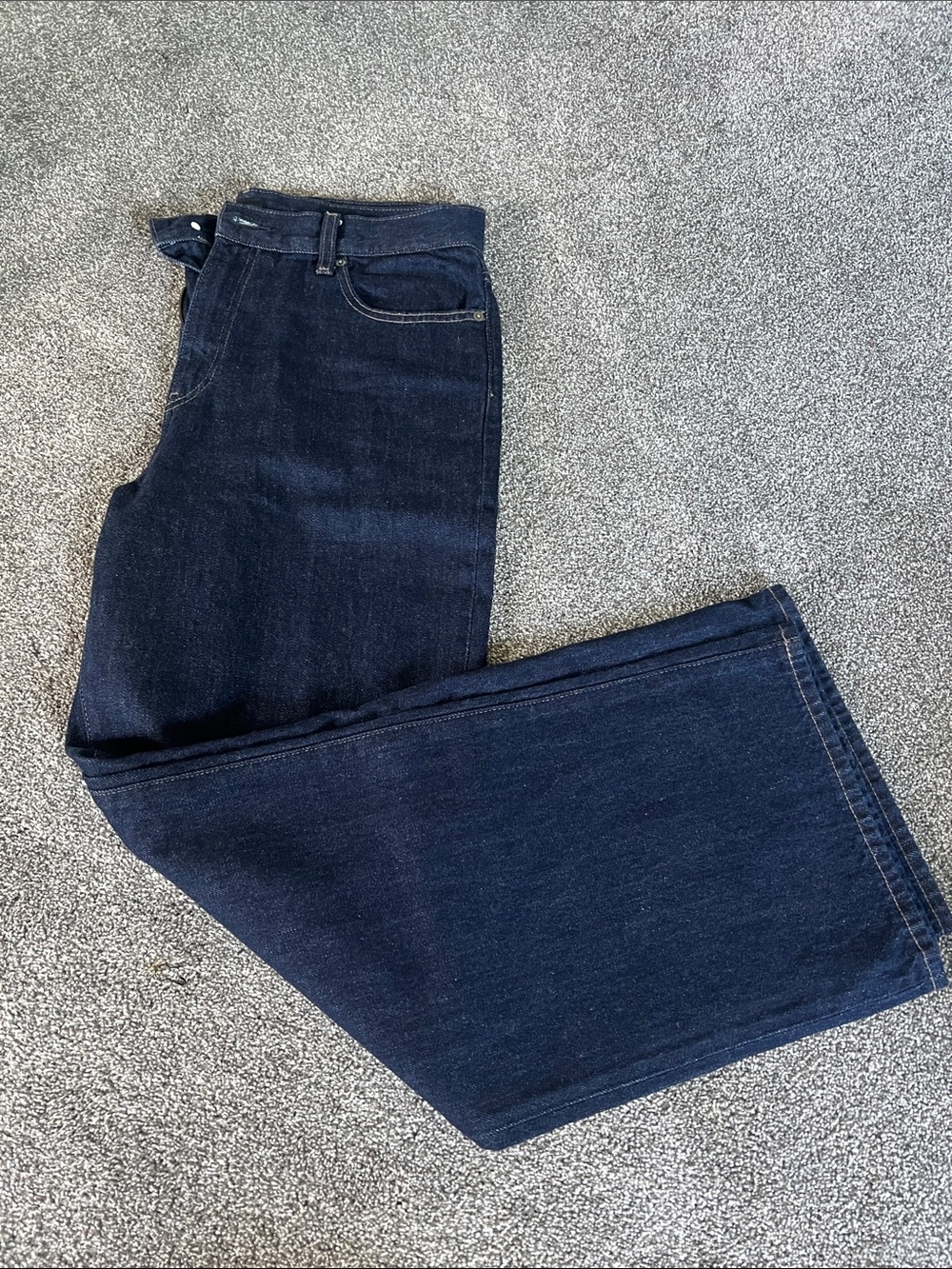Uniqlo Straight Dark Indigo Jeans